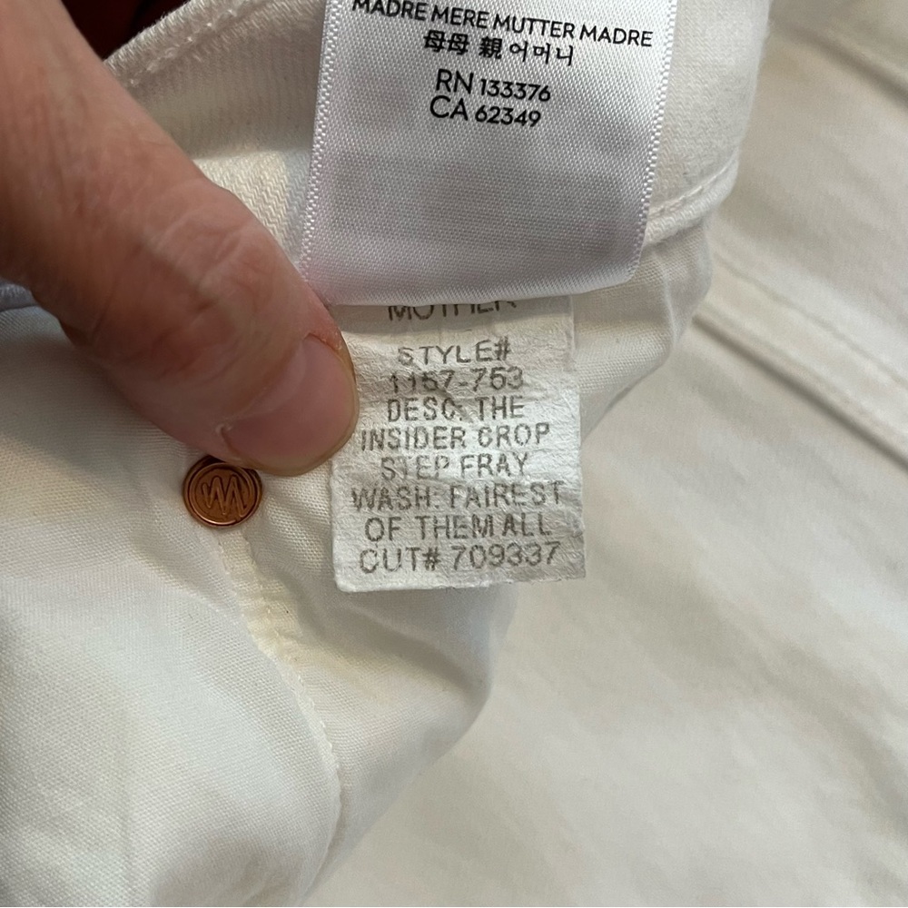 MOTHER Denim The Insider Crop Step Fray Fairest Of Them All White Jeans size 30 - Picture 8 of 12